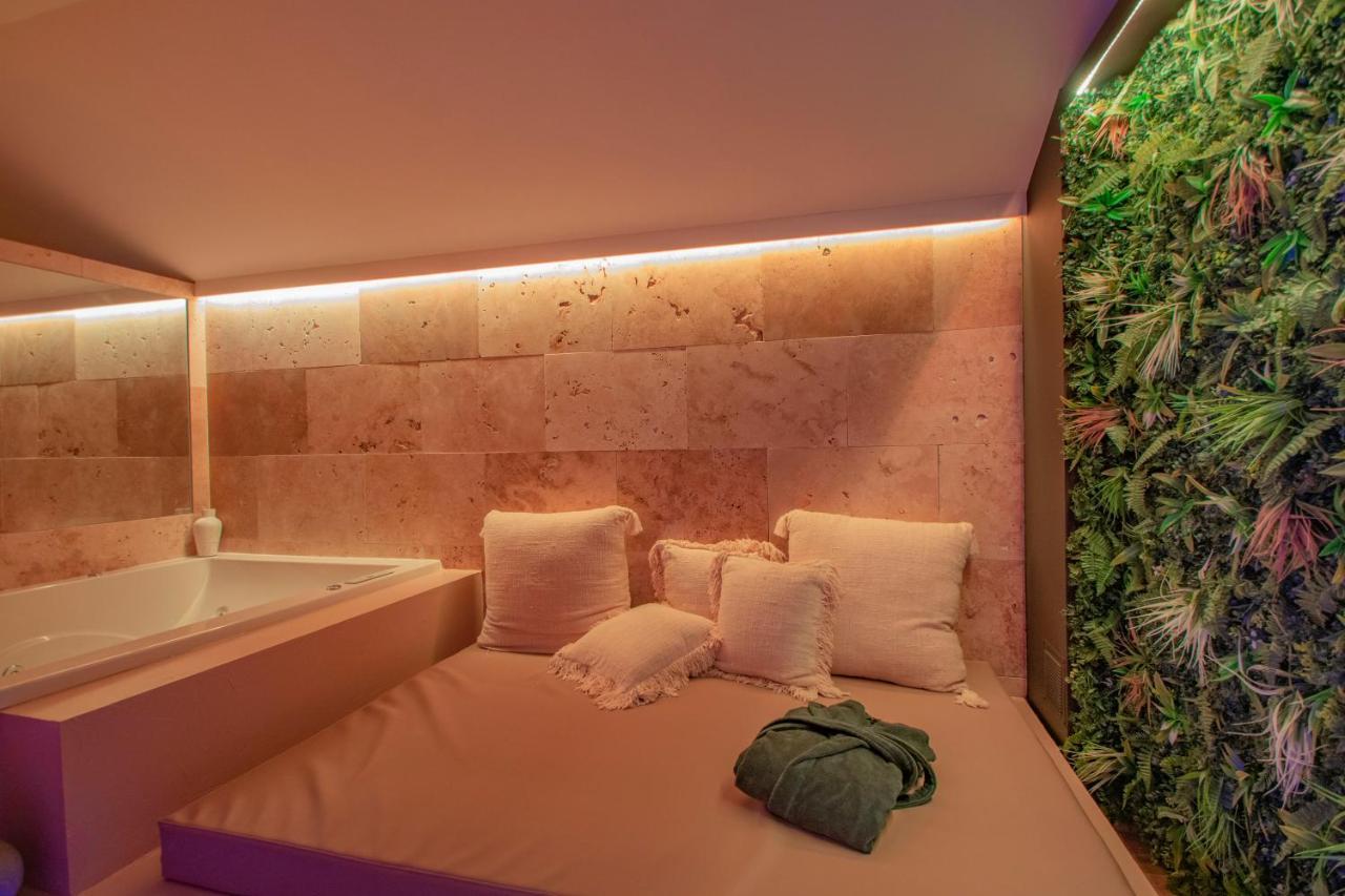 Hotel Les Bains D'Eros Cuers Exteriér fotografie